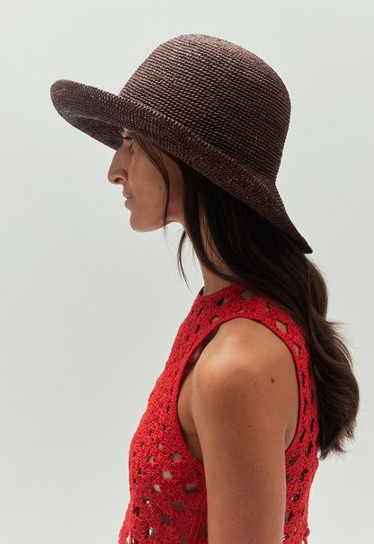 Izzy Sunhat